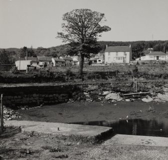 Ardrishaig, Crinan Canal, Basin.
View of basin between locks 1 and 2 drained for repairs.