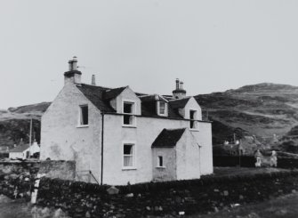 General view of a cottage.