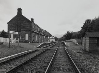 Dalmally Railway Station
View along tracks from W