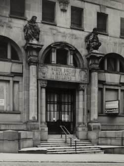 200 St Vincent Street
View of main entrance on South front