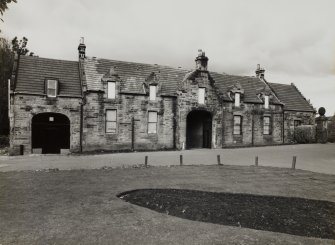 Glasgow, Tollcross Park, East Lodge.
General view from South.