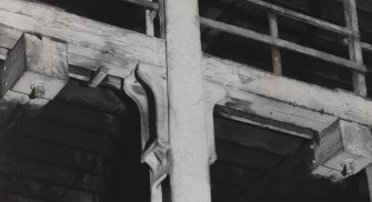 Glasgow, 13-23 Tradeston Street, Randolph & Elder Engine Works, interior.
Cross gallery, second floor, detail brackets casting and suspension points at butt ends of longitudinal beam.