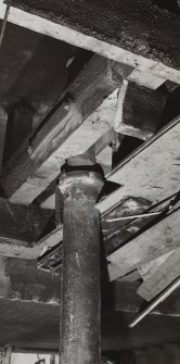 Glasgow, 13-23 Tradeston Street, Randolph & Elder Engine Works, interior.
View of East range, first floor, cast iron stanchions showing spigot and fawcett joint between intermediate sections.
