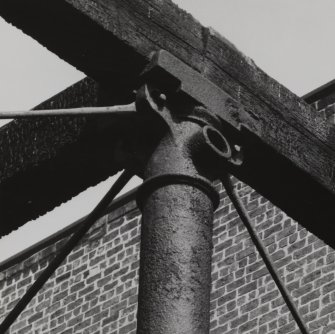 Glasgow, 13-23 Tradeston Street, Randolph & Elder Engine Works, interior.
View of internal framework within re-entrant angle, details of stanchion heads and tie rods at anchorage points.