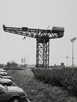 Glasgow, Stobcross Quay, Finnieston Crane.
General view from North.