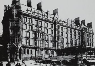 Glasgow, St Enoch Hotel.
General view from North West.