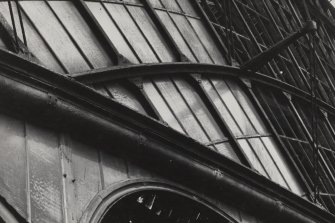 Glasgow, St. Enoch Station.
Detail of East truss on North wall in South train shed.