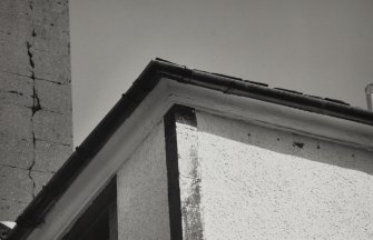 Inveraray, Fernpoint Hotel.
Detail of external cornice.
