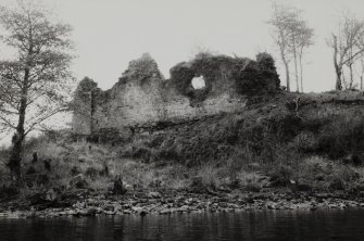 Fraoch Eilean Castle.
General view from North.