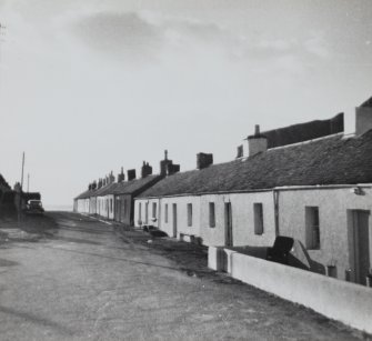 Ellanbeich, cottages.
General view of a row of cottages.