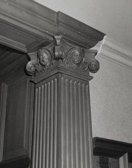 Interior.
Detail of column capitals.