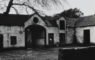 Courtyard, E elevation.