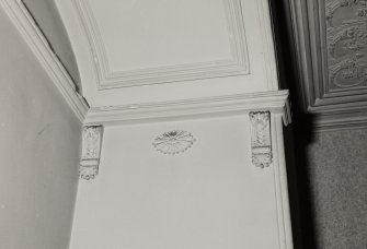 Interior.
Detail of arch.