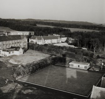 General view of bowling green and pavilion, Wards 9 and 10 and Clachan House from SW.