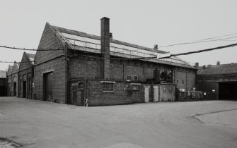 Motherwell, Craigneuk Street, Anderson Boyes
Exterior view from south east of bays containing former Experimental and Electrical Departments, the outside bays of which were built in 1948, the centre bay dating from 1919