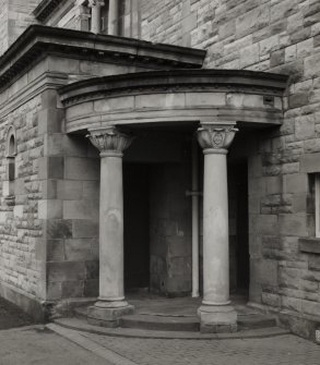 Detail of angle entrance.