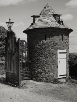 Doocot and gate, view from South West