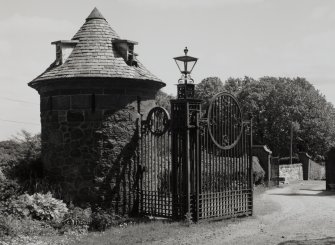 Doocot and gate, view from North