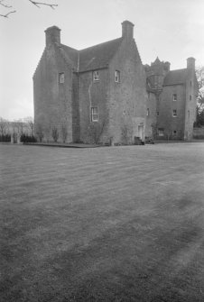 General view of Linhouse from NE.