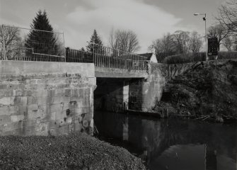 Cadder Village, Cadder Road, Forth and Clyde Canal, Bridge
View from West