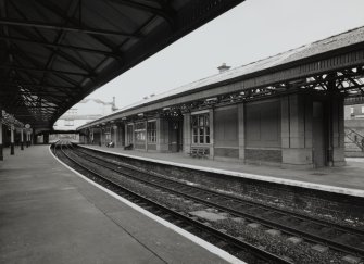 View from NW of W platform and canopy.