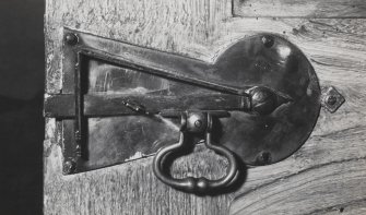Interior.
Detail of spring latch on door of long gallery on first floor into NE pavilion.