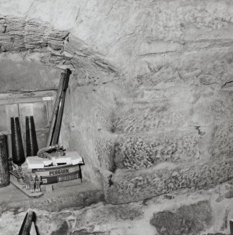 Interior.
Detail of vaulted room.