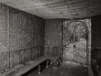 Gatehouse interior.
General view.