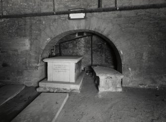 Interior.
View of crypt.