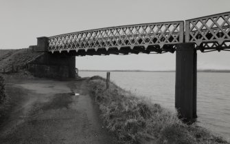 Detailed view from E of S abutment, also showing typical truss and pier