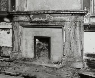 Dundee, Broughty Ferry, Camphill Road, Carbet Castle, interior.
General view of Ground Floor Dining Room fireplace.