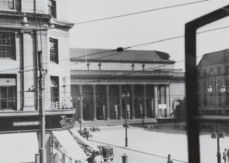 Dundee, City Square, Caird Hall.
View from N-N-W.