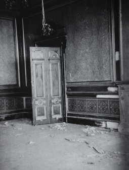 Dundee, Broughty Ferry, Camphill Road, Carbet Castle, interior.
General view of door.