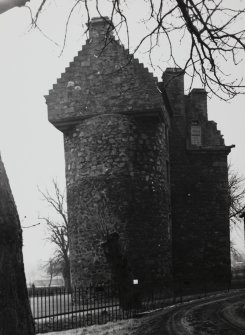 Dundee, Claypotts Road, Claypotts Castle.
General view from North.