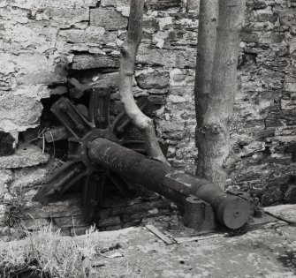 Detail of water wheel shaft and inner hub