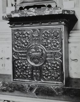 Interior.
Detail of tabernacle.