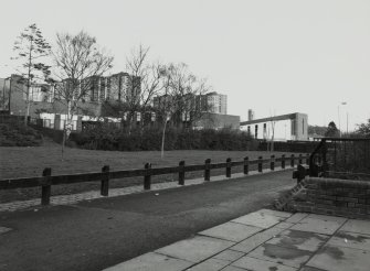 Ardler Community Centre/Chalmers-Ardler Church.
General view.