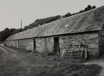 Balmacneil Farm.
View of byre from North.