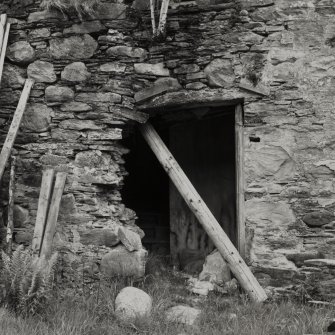 Balmacneil Farm.
General view of central doorway of East farmhouse.