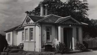 Ballindean House, South Lodge.
General view looking North-West.