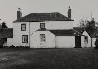 Dunning, Baldinnies Farm and Steading
View of farmhouse from North.