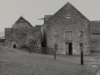 Dunning, Baldinnies Farm and  Steading
View of mill building from East.