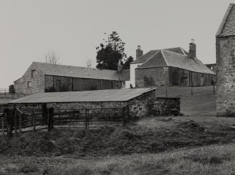 Dunning, Baldinnies Farm and Steading
View of framhouse and adjoining buildings from North.