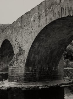 Fortingall, Bridge of Lyon.
Detail of springing of arch from South-East.