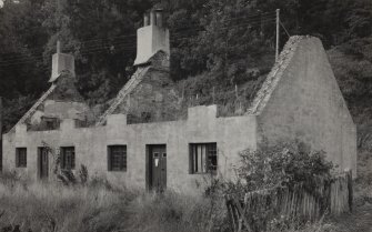 Fortingall, Kirkton Cottages.
General view from South-East.