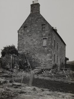 Hilton House.
General view of West gable.