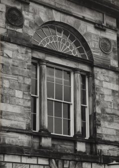 Perth, 6, 7 Rose Terrace, Old Academy.
Detail of specimen first-floor window on North frontage.