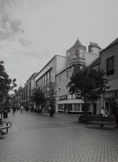 View from W within pedestrian area.