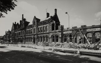 Perth, Tay Street, Baptist Church.
View looking alopng tay Street from North-East, during demolition.