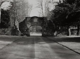 Scone Palace, Gateway.
General view from SW.